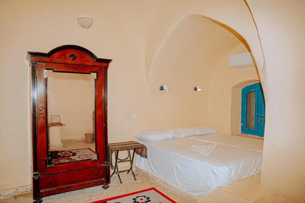 Photo of Bedroom in Tunis Village