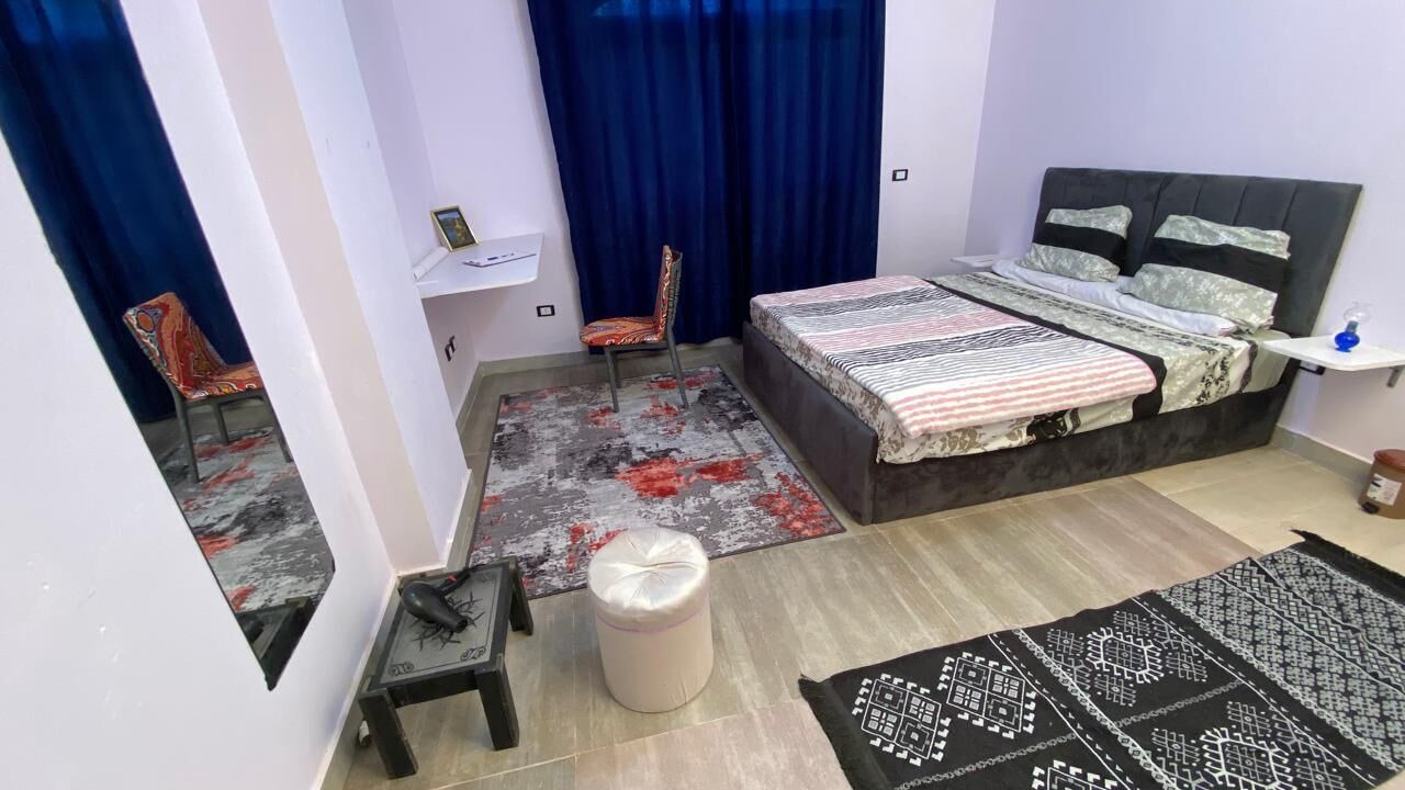 Photo of Bedroom in Pyramids Gardens
