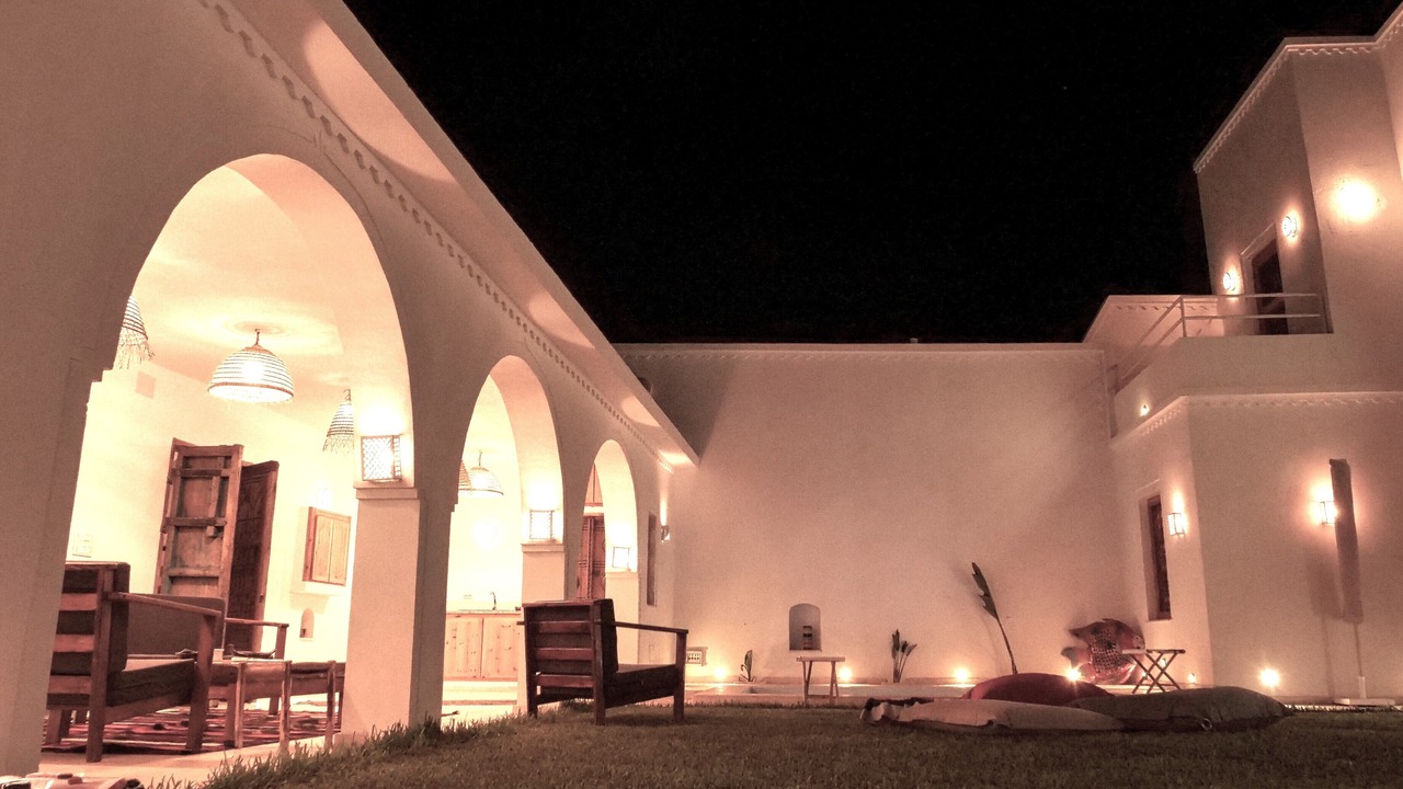 Photo of Outdoor in Erriadh