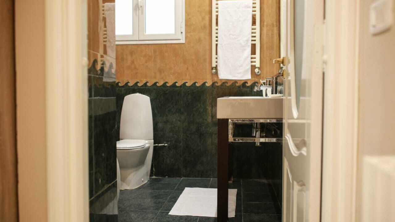 Photo of Bathroom in Franceville