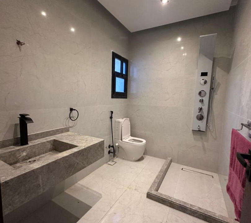 Photo of Bathroom in Al-'Amriyah