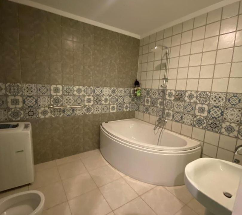 Photo of Bathroom in Pyramids Gardens