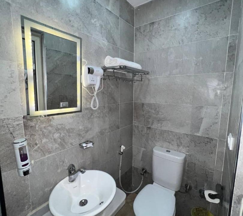 Photo of Bathroom in Pyramids Gardens