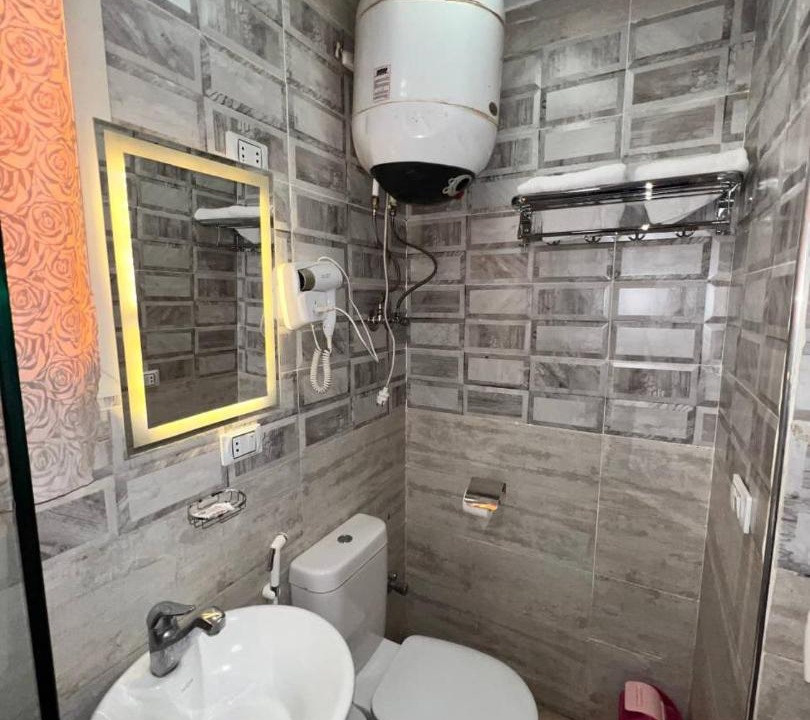 Photo of Bathroom in Pyramids Gardens