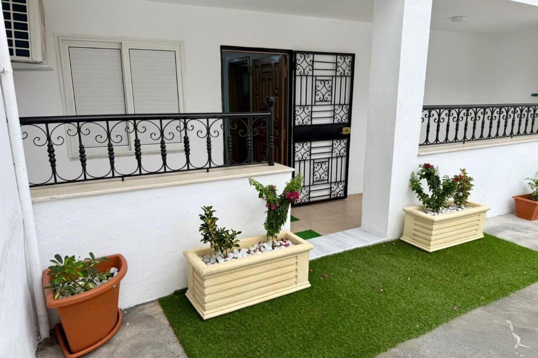 Photo of Patio Balcony in ‘Ayn ad Darahim