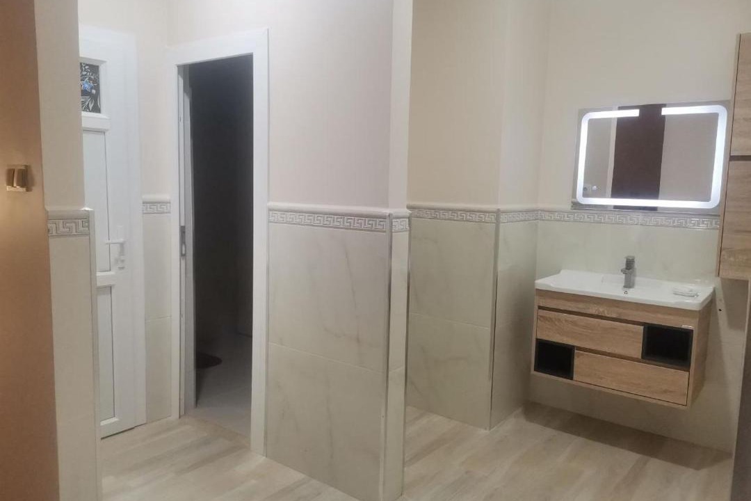 Photo of Bathroom in Tipaza Province