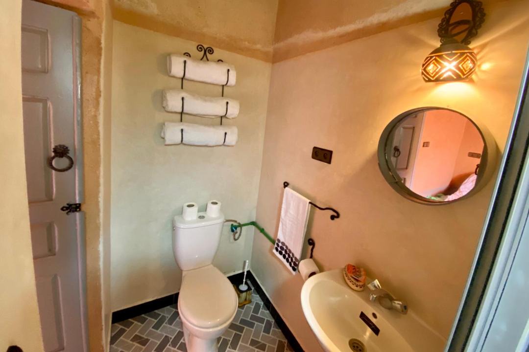 Photo of Bathroom in Imider