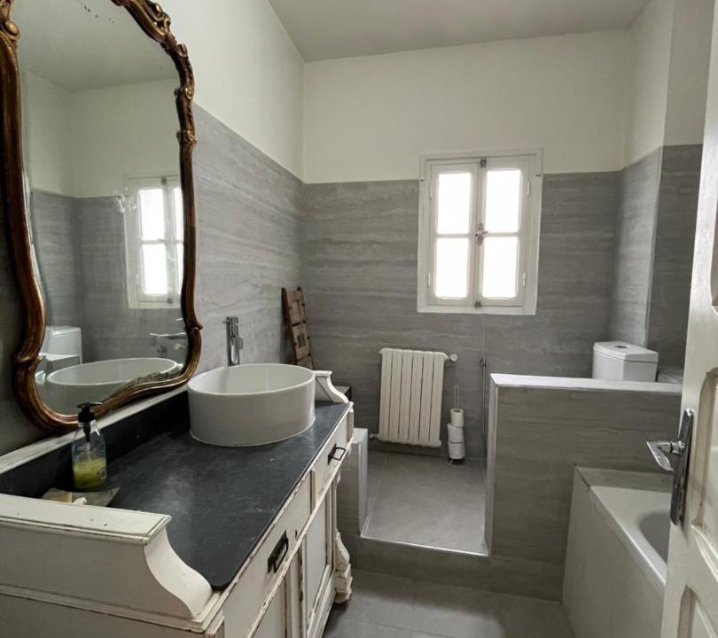 Photo of Bathroom in Cite Jardins