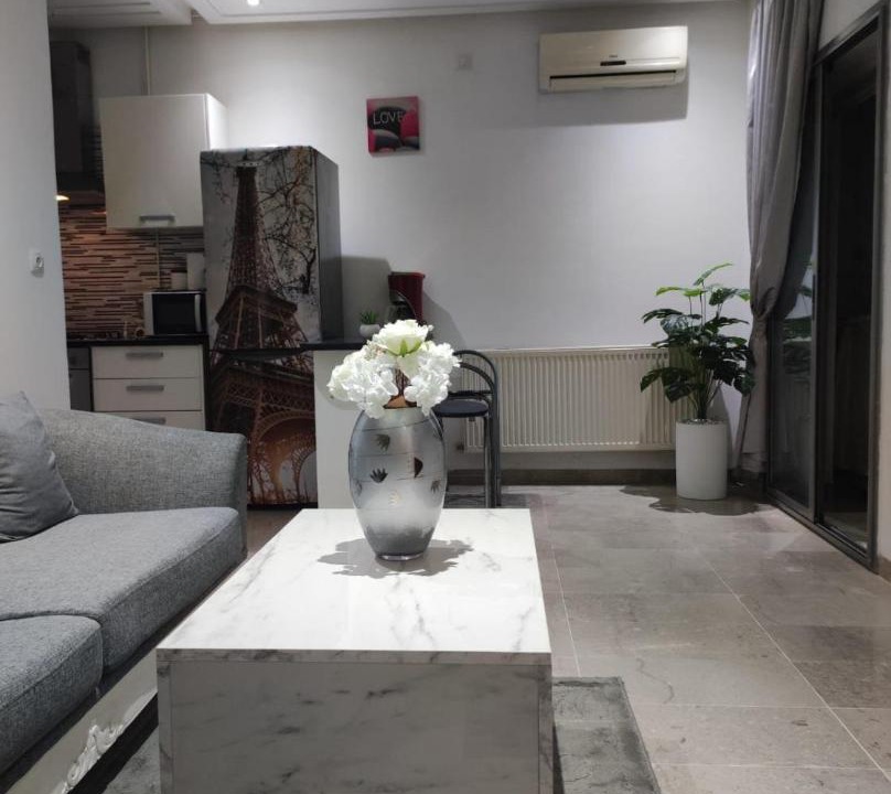 Photo of Livingroom in Western Khezama