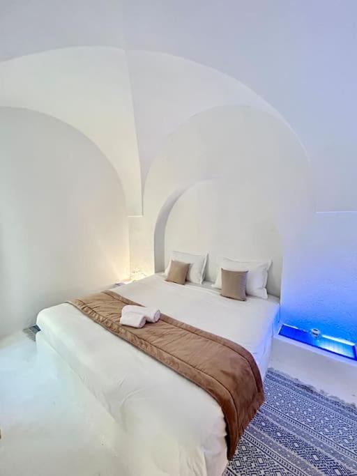 Photo of Bedroom in Medina Mediterrane