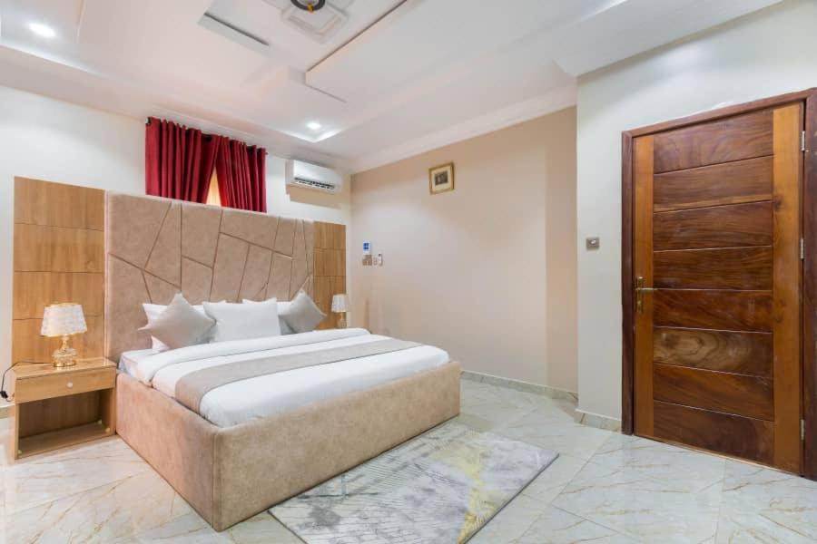 Photo of Bedroom in Magboro