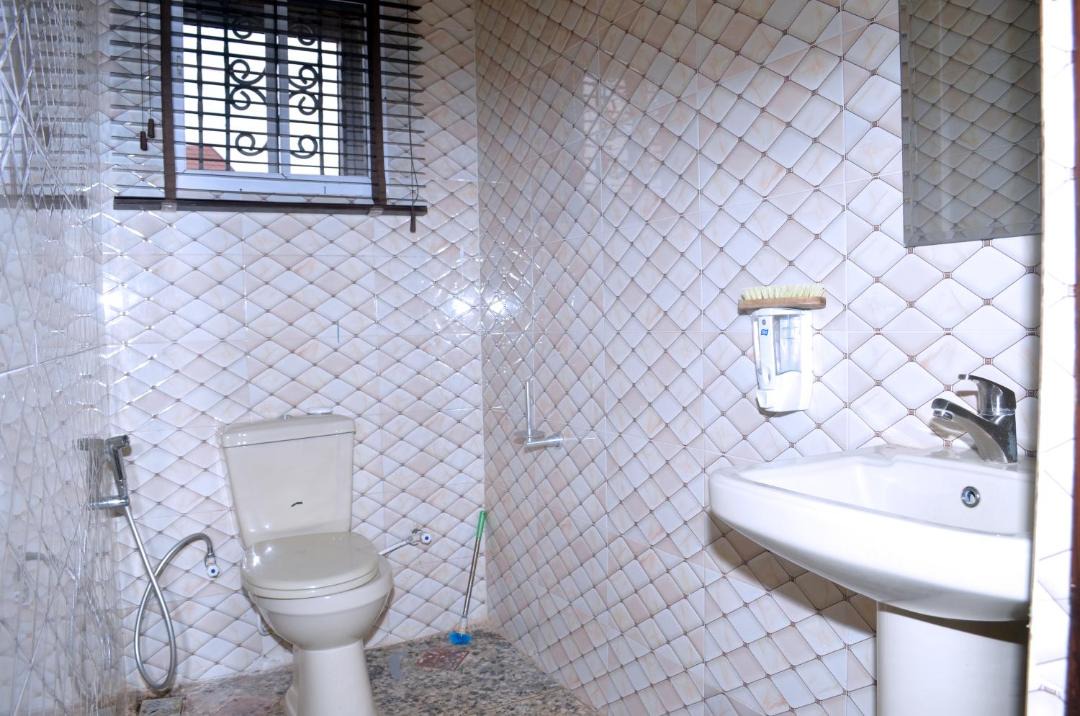 Photo of Bathroom in Oba Ile