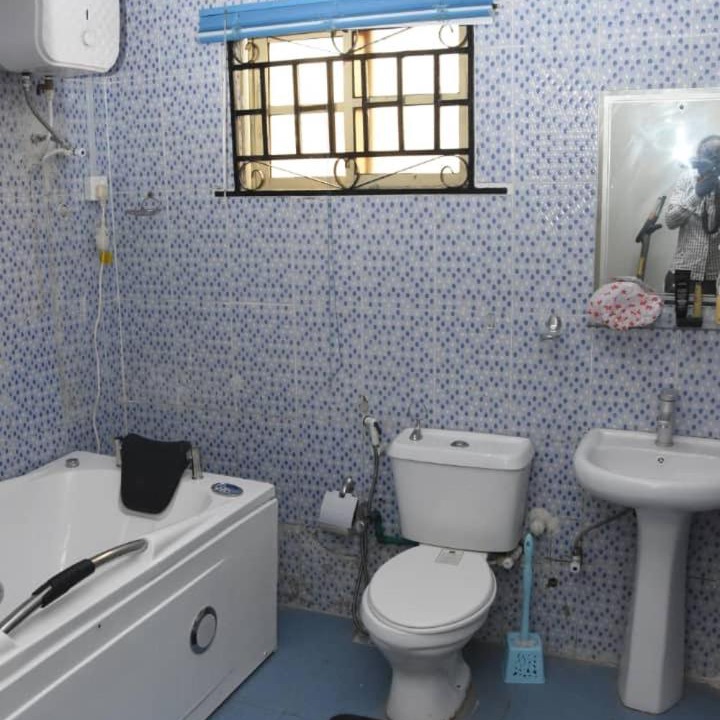 Photo of Bathroom in Epetu