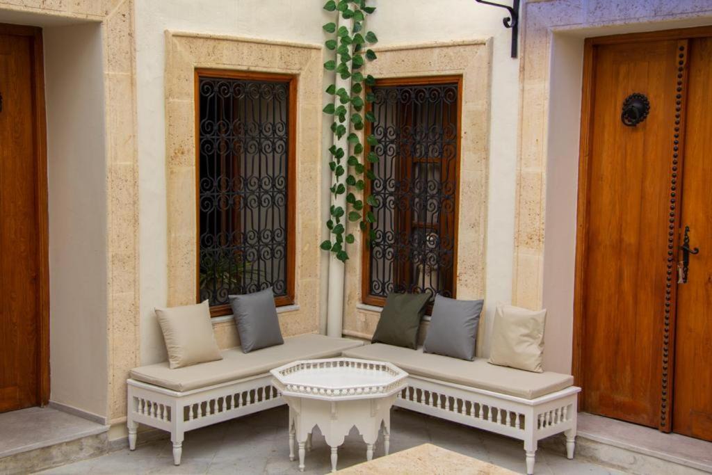 Photo of Patio Balcony in El Halfaouine