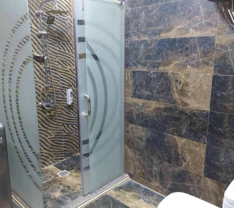 Photo of Bathroom in Pyramids Gardens