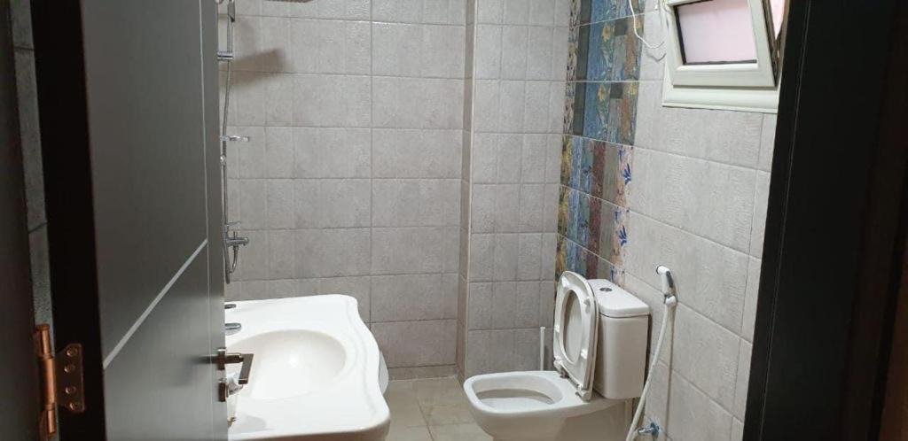 Photo of Bathroom in Sheikh Zayed City