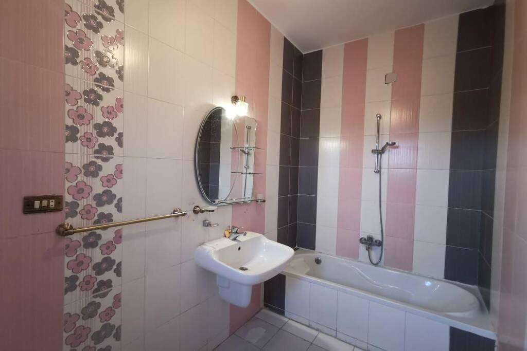 Photo of Bathroom in Mobarak City