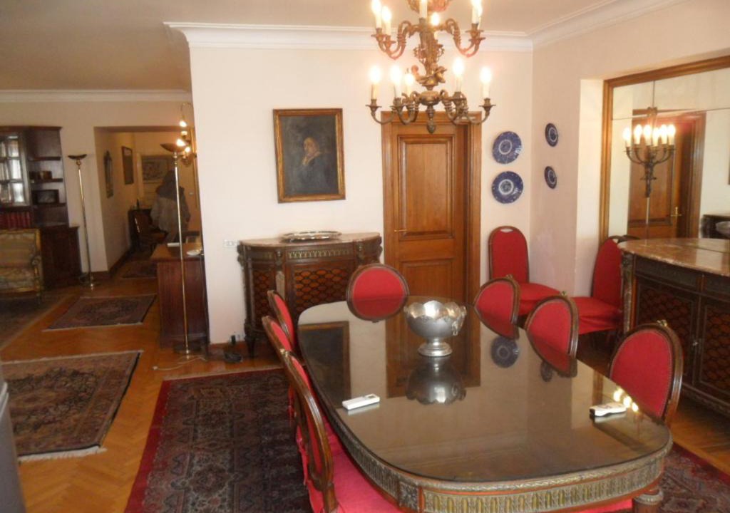 Photo of Livingroom in Al Duqqi