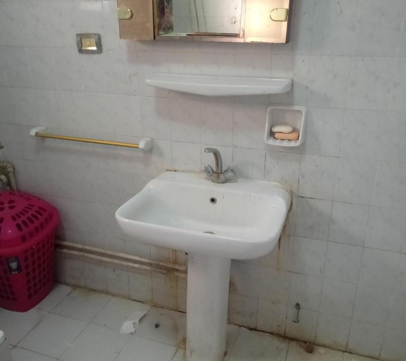 Photo of Bathroom in Yusuf as-Sidiq
