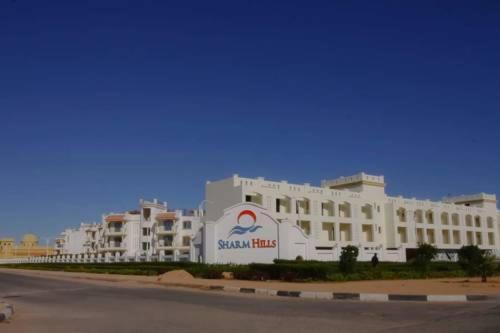 Photo of Buildings in Ras Nasrani