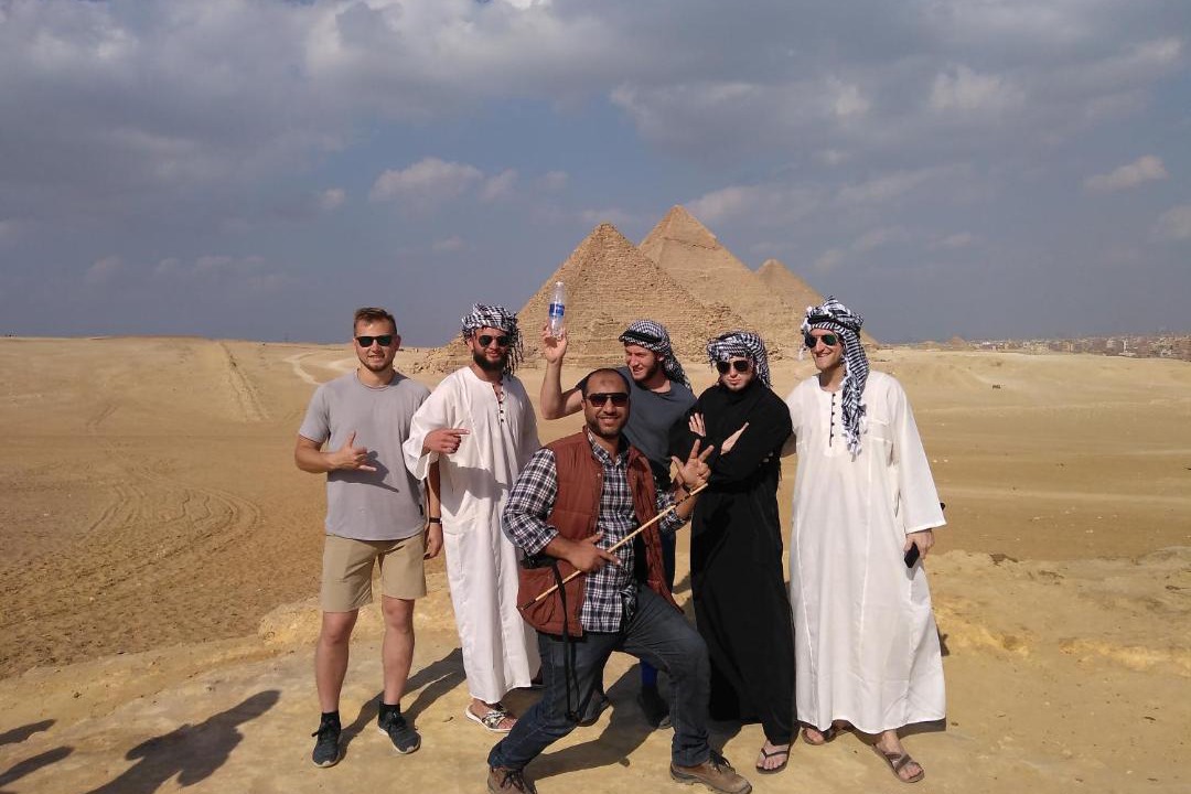 Photo of Human In Picture in Al-'Umraniyah