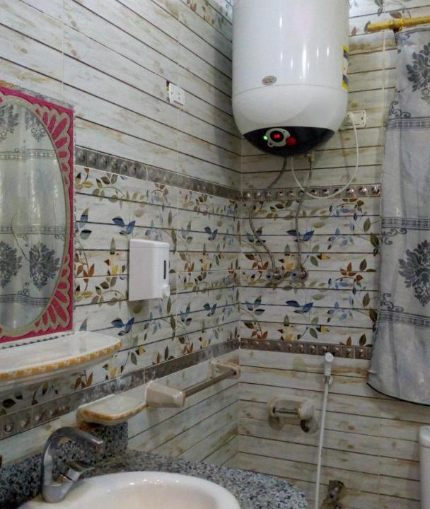 Photo of Bathroom in Pyramids Gardens