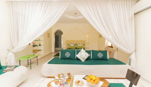 Presidential Suite, 1 Bedroom, Bathtub, Pool View