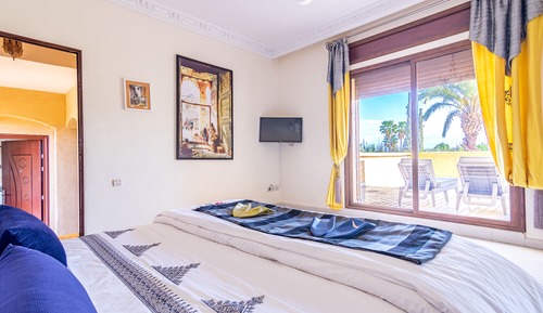 Superior Suite, 1 Queen Bed, Terrace, Pool View