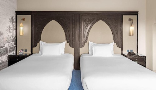 Deluxe Twin Room (Opera View)