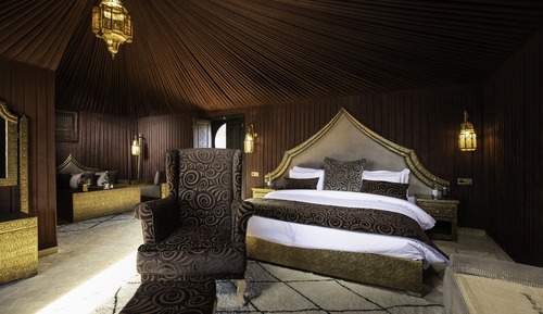 Prestige Tent with hydromassage bath Lake and Mountain View