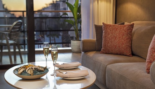 CR7 Junior Suite Avenue