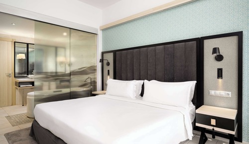 Junior Suite, Balcony, Garden View (Lounge Access)