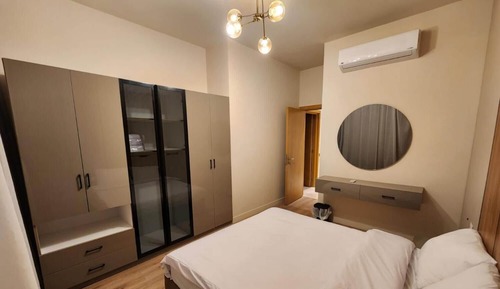 Comfort Apartment, Private Bathroom, City View