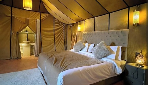 Deluxe Quadruple Room, Balcony, Desert View