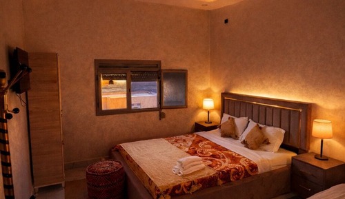 Comfort Triple Room, Desert View