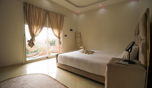 Superior Room, Balcony, Garden View