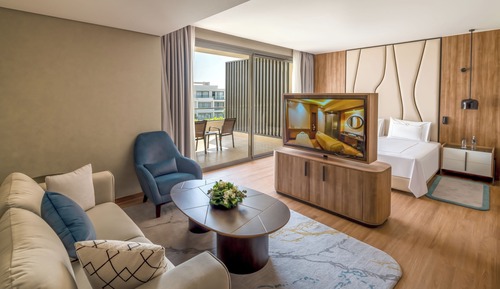 Two Bedroom Skyline Suite With Infinity Pool