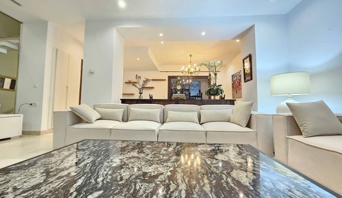 Villa, 5 Bedrooms, Smoking