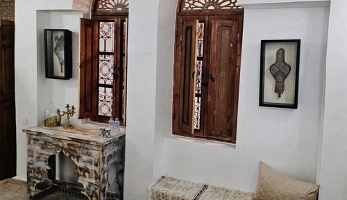 Comfort Room, Patio