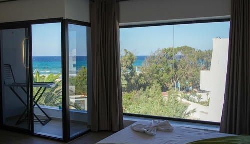 Room, Sea View