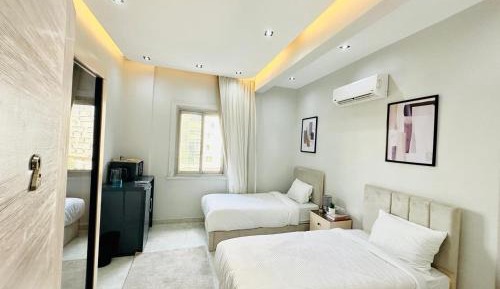 Deluxe Double or Twin Room with City View
