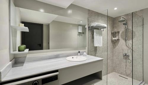 One-Bedroom Apartment with River View