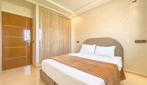 Three-Bedroom Apartment with Balcony