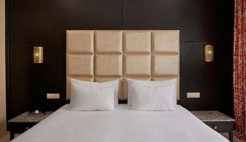 Poolside Double Deluxe Room with Sofa Bed