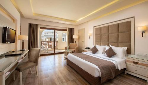 Deluxe Double Room with Garden View