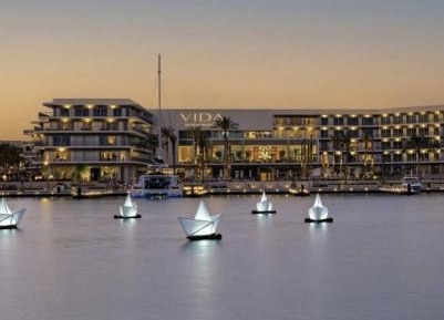 Three-Bedroom Apartment with Marina View