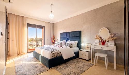 Two-Bedroom Deluxe Apartment with Balcony
