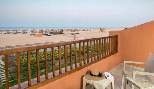 Deluxe Suite with One Double Bed and Balcony - Seafront