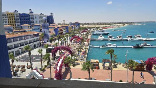 Two-Bedroom Apartment with Terrace and Sea View