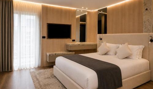 King Room with Balcony